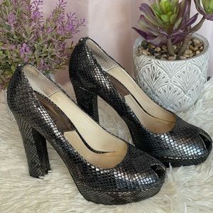 Michael Kors Platform Peep-toe Pump